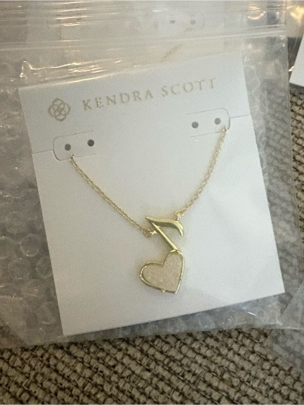 Kendra Scott Gold Heart Note Pendant Necklace